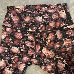 Lululemon Floral Wunder Under Tight 27”